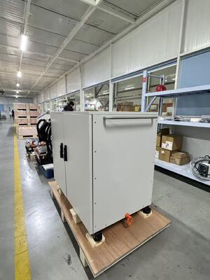 Pengisi Daya EV Seluler 30kW 26kWh Stasiun Pengisian Cepat DC Penyimpanan Energi Portabel Berpendingin Cairan